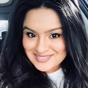 Meet your Posher, Azalia